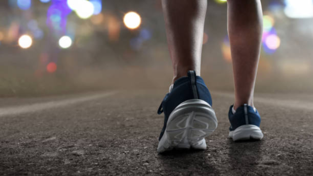 how-many-calories-are-burned-in-walking-1-km?