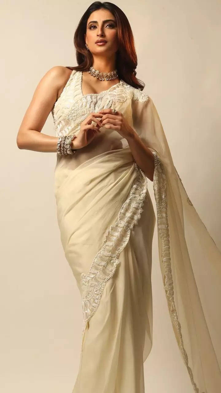 palak-tiwari-is-the-new-sari-queen-of-b-town